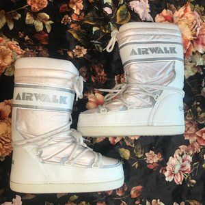 Giant White Airwalk Moon Boots - Snow White